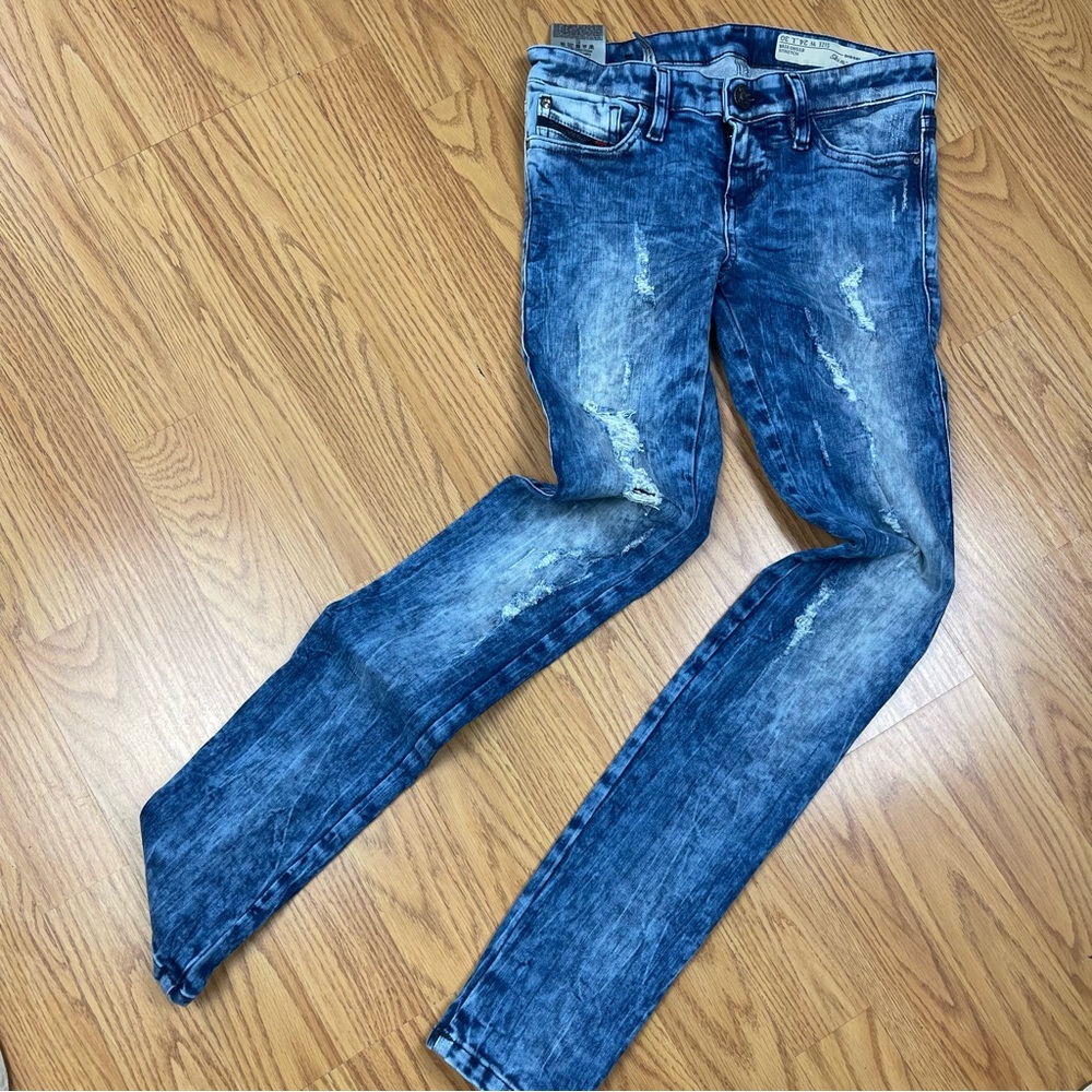 Diesel Skinzee-Low Super Slim-Skinny Low Waist Distressed Acid Wash Stretch